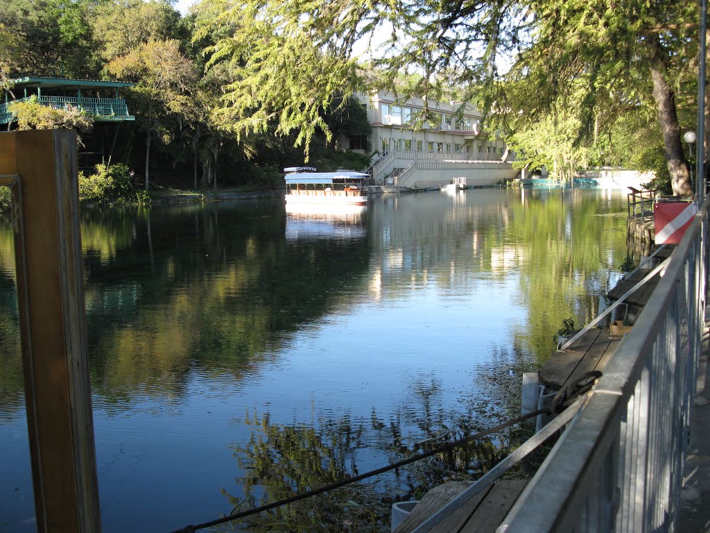 San Marcos TX - Spring Lake by Ref Tom Green