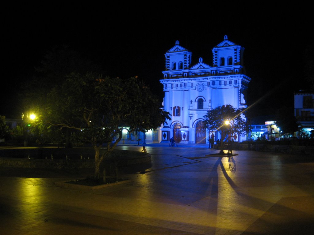 Parque principal de GUATAPE by Sergio Alzate Velasq…