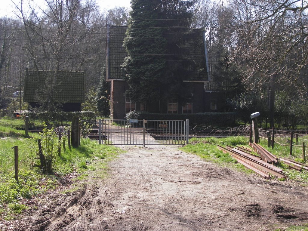 Het Dorp, Mariëndaal, 6813 Arnhem, Netherlands by Marcel Klijnhout