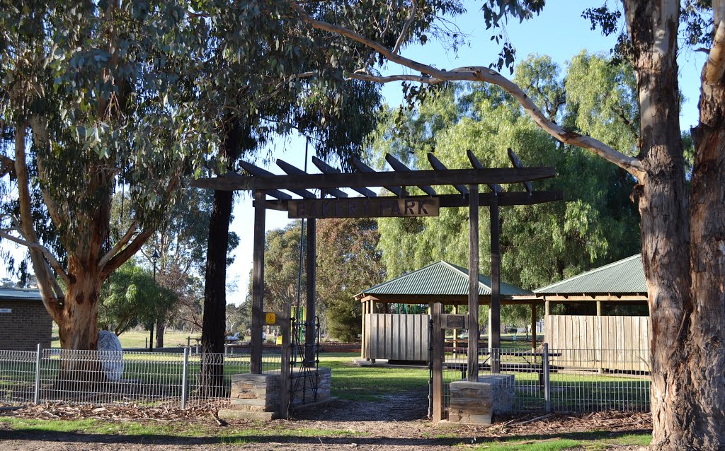 Park entrance by Phaedrus Fleurieu