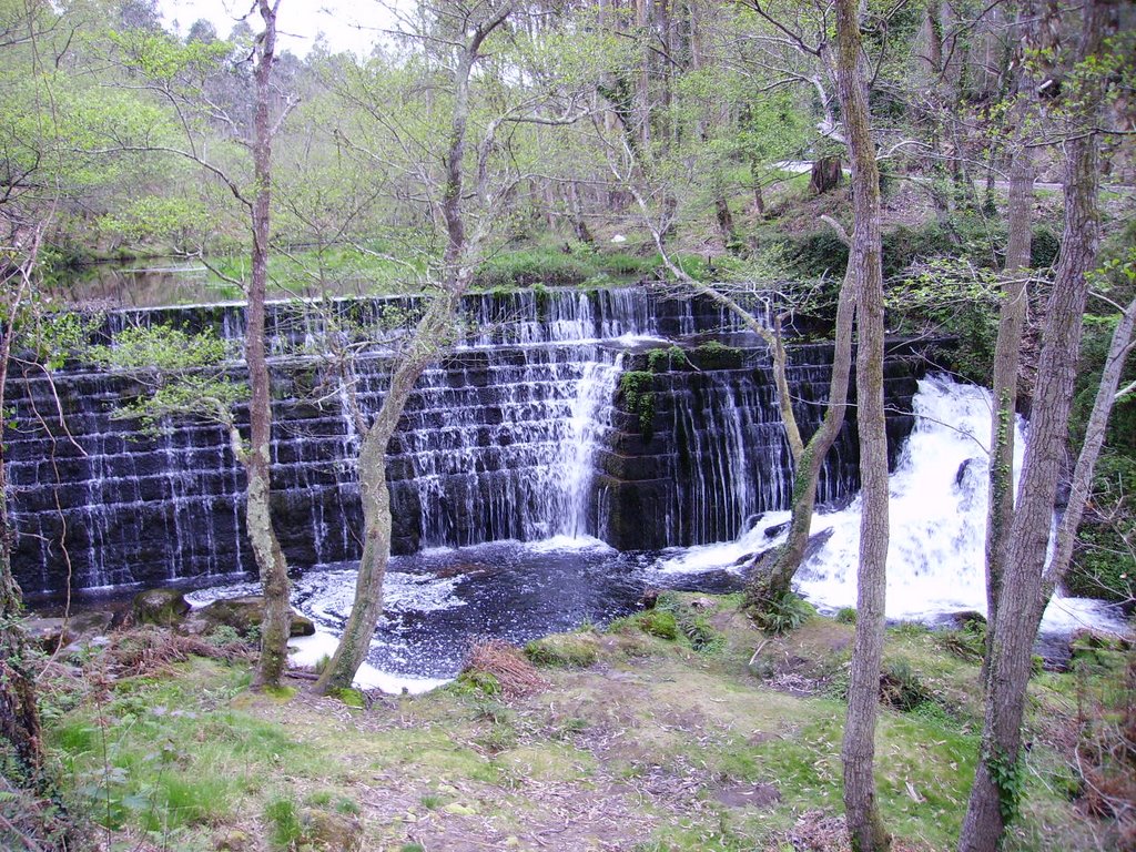 Presa en Sargadelos (Lugo). Siglo XVIII by Joaquín Vilas