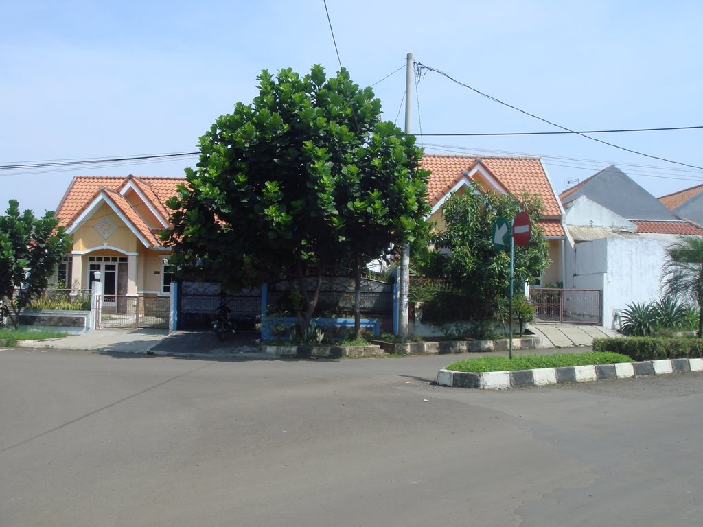 Villa Bogor Indah Blok GG1 No.11 Bogor by arnug