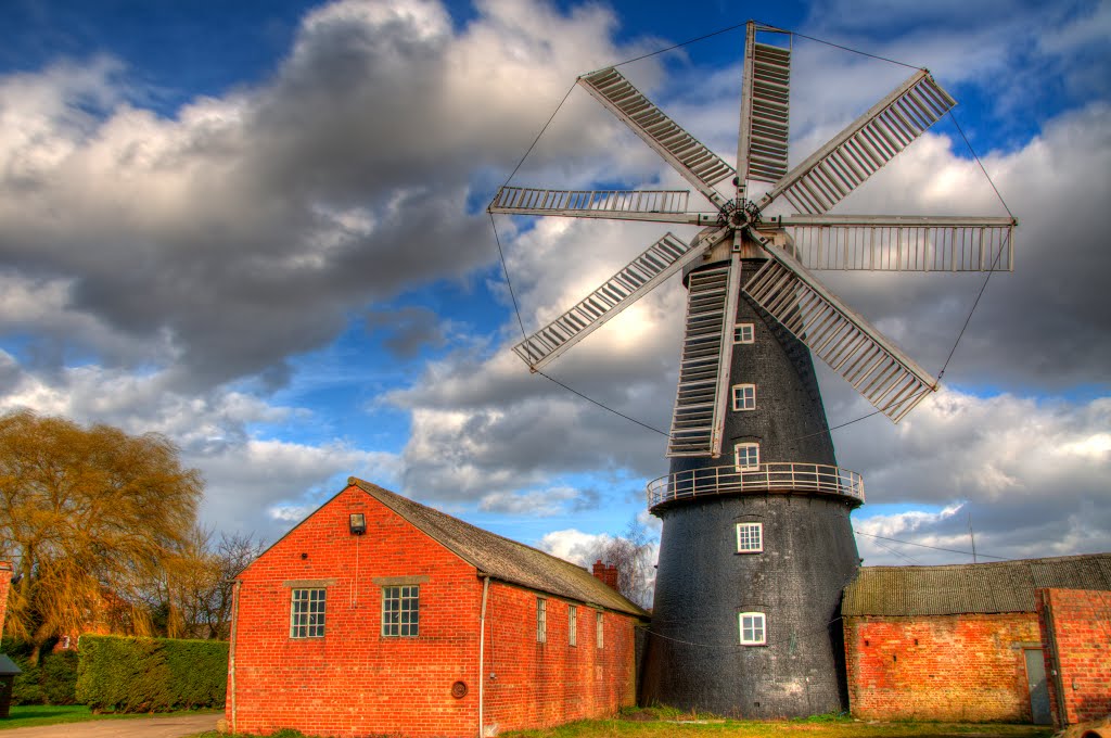 HECKINGTON WINDMILL, HECKINGTON, LINCOLNSHIRE, ENGLAND. by ZACERIN