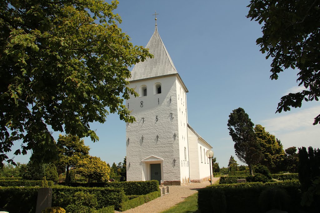 Die Kirche wurde im 12-1300 gebaut.( Quelle: Højrup Pfarrei) by Stehrbert