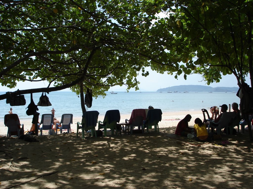 Ao Nang beach shadow by Hansen1981