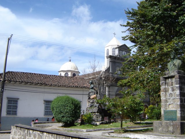 Parque Gregorio Gutierrez Gonzalez by Iván Darío Jurado Ortiz