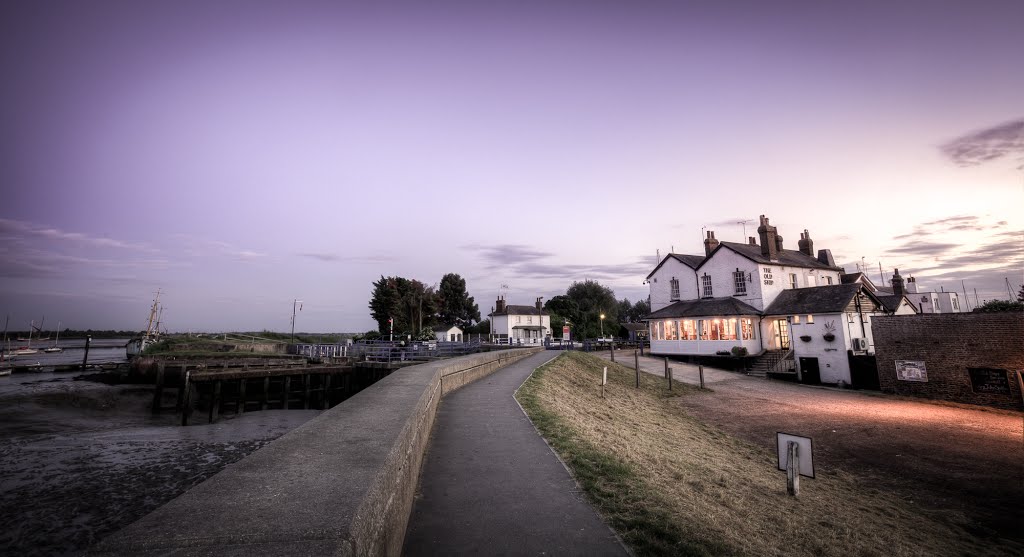 Heybridge Basin - Summer Evening by Mark Simms