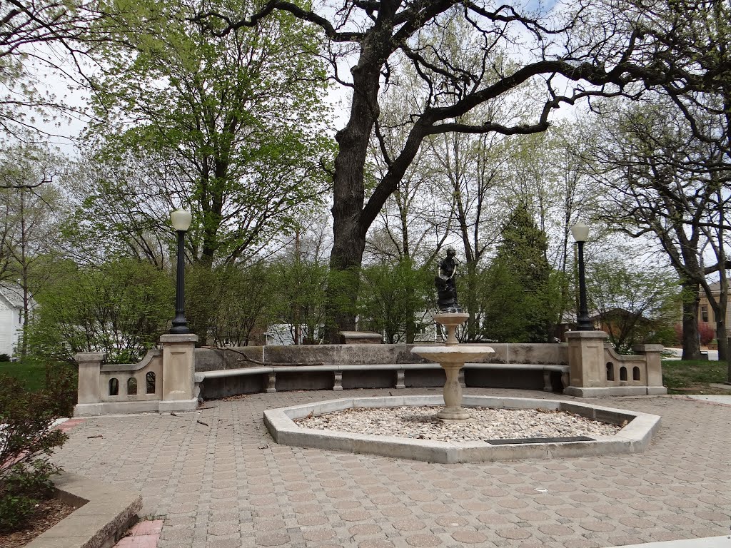 Fountain in the Estes Park, Iowa Falls IA by Gino Vivi