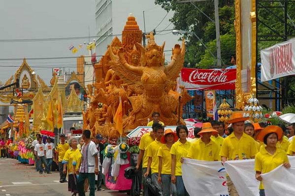 Candle Festivel_3 by Chalermsak  Tanlers