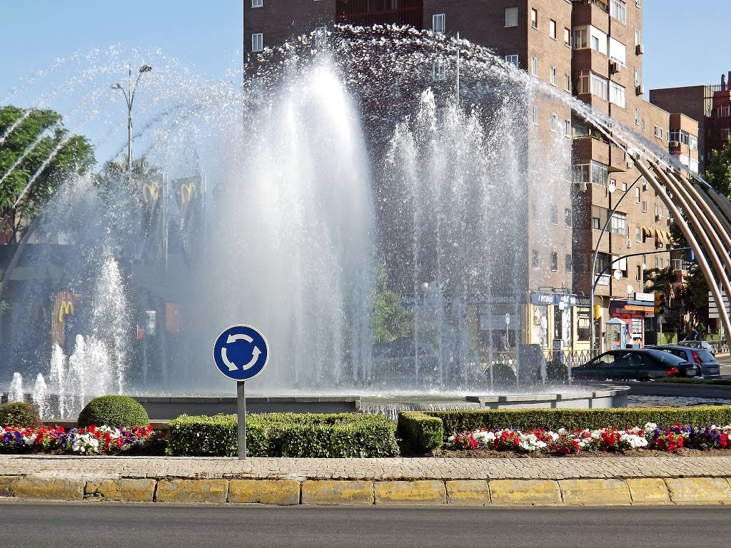 Fuente de la calle Leganés con Avenida de España by serfuen