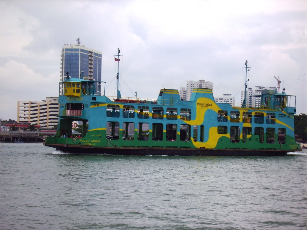 Pulau Angsa Ferry by darul ridzwan