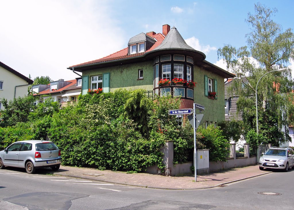 Frankfurt Heddernheim - Im der Römerstadt. by R.F.Rumbao