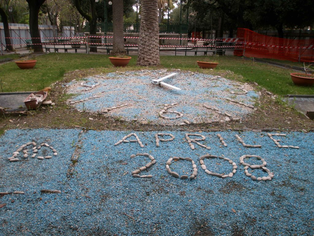 Trani, Villa Comunale, Orologio by piliffo