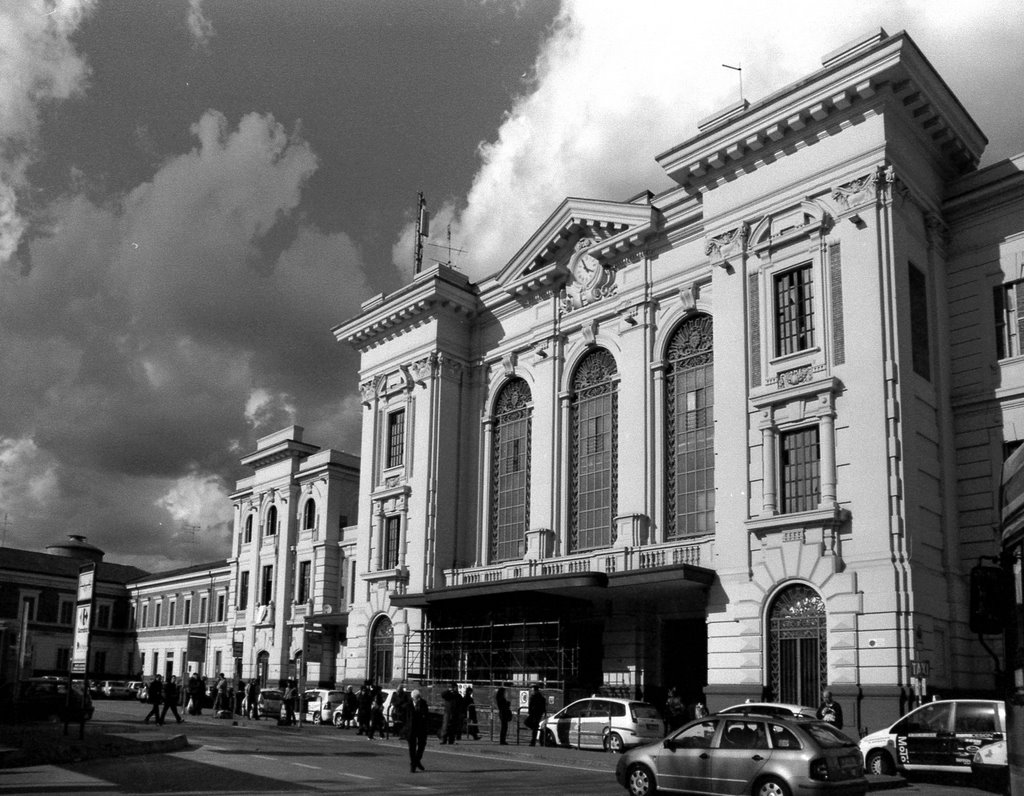 Stazione di Prato by Alessio___[°Ô]