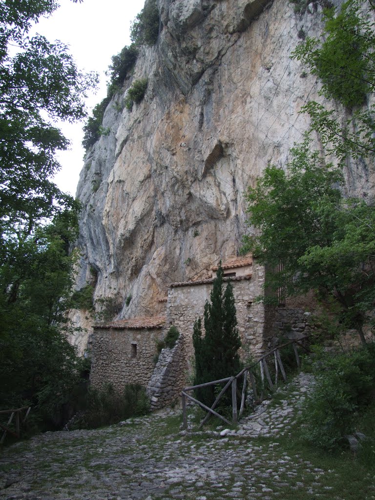 Poggio Bustone, il sacro speco by paolo salabue