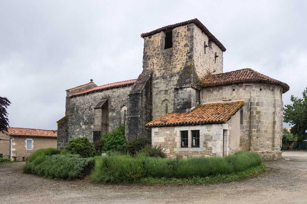 Église Saint Antoine de LA GÉNÉTOUZE - 17360 by Pierre THIBAULT