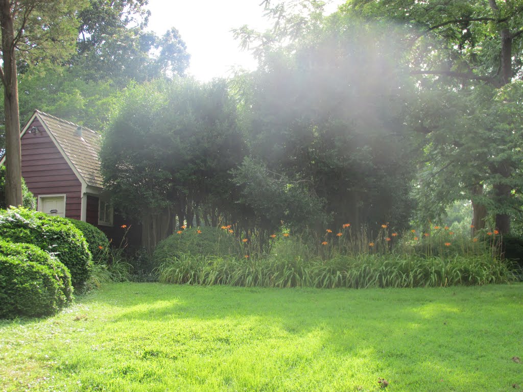 Evening glare- Thoroughgood house by mik757