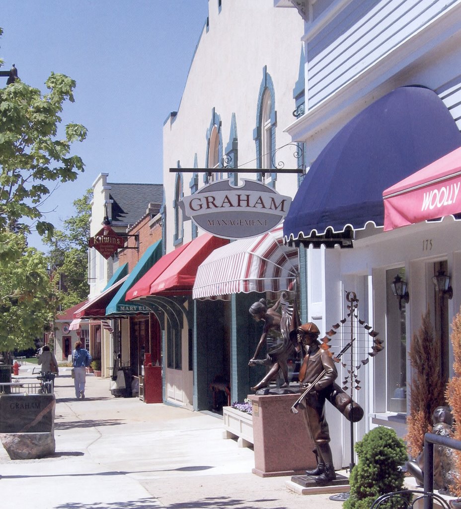 Main Street Harbor Springs by nancyp