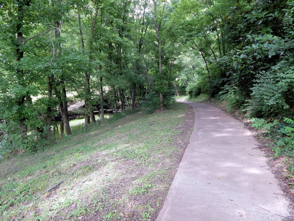 Hopkinsville Greenway & River Walk by Woodland Trekker