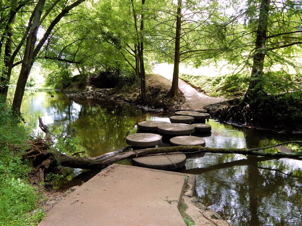 Hopkinsville Greenway & River Walk by Woodland Trekker