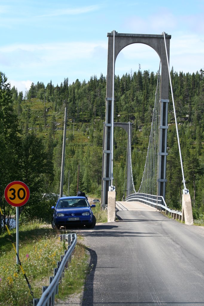 Suspension Bridge by Klaas Jan Gebauer