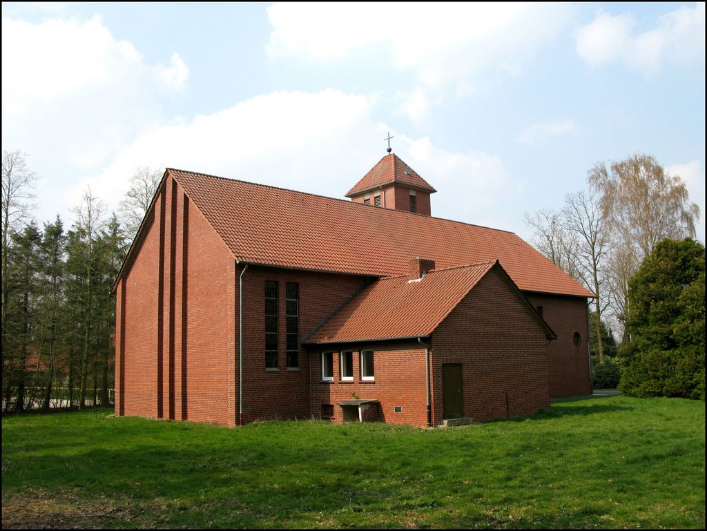 Siedlung: Katholieke kerk by © Dennis Wubs