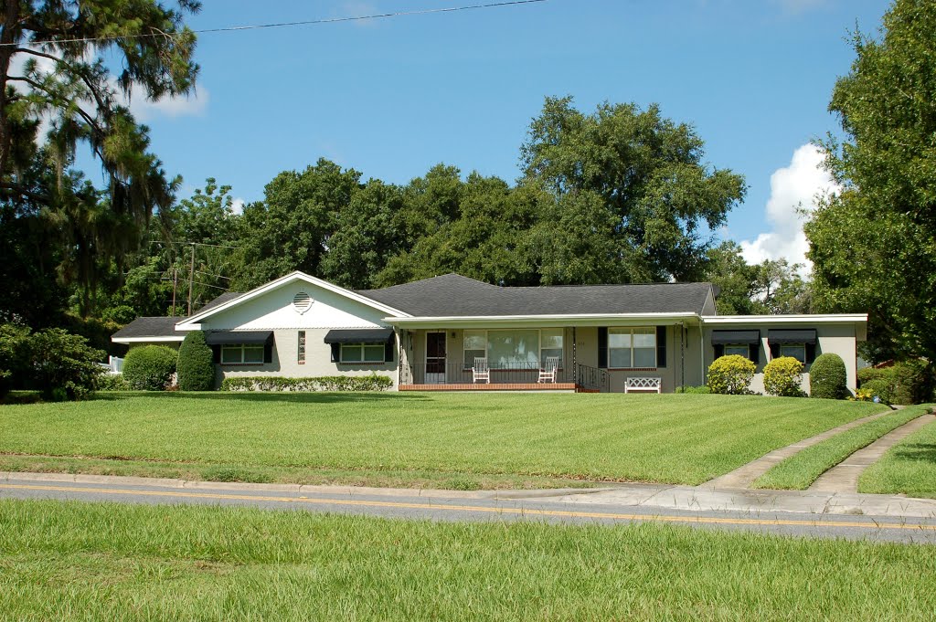 504 S Lakeshore Blvd., Lake Wales, FL by Scotch Canadian