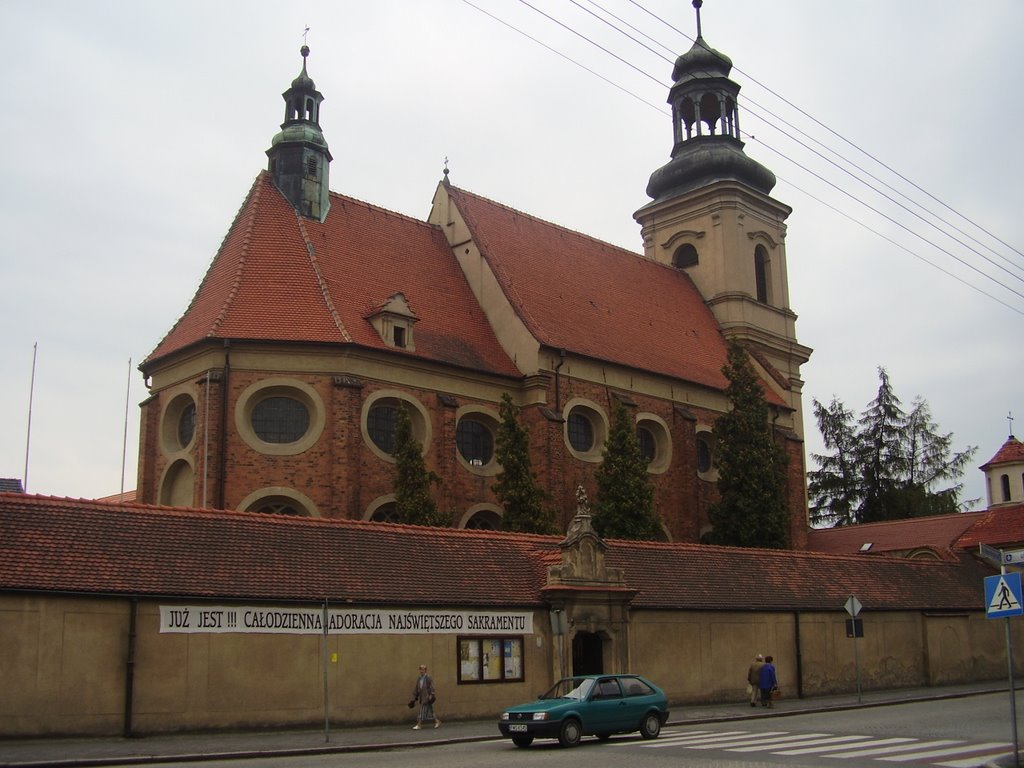 Wschowa - Church monastic oo. Franciscans, built in summers 1638 -1646 in late Renaissance style from elements of Gothic and the barokow - the rococo interior. by tedesse