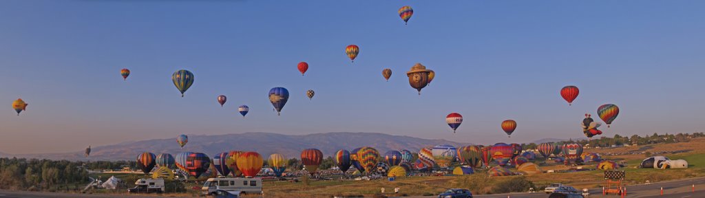 Reno Balloon Festival 2007 by StevoH