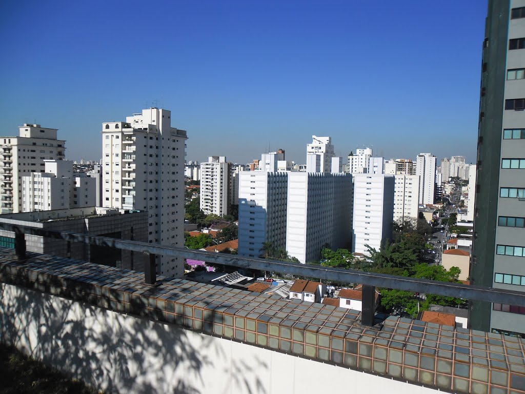 São Paulo - Brooklin - SP - Vista da Rua Vieira de Morais by Café (Brasil)