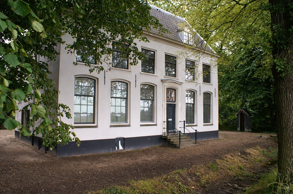 Huis Postwijck by Peter van der Wielen