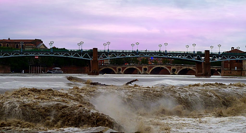 La Garonne au Bazacle, que d'eau !!! by cojjack