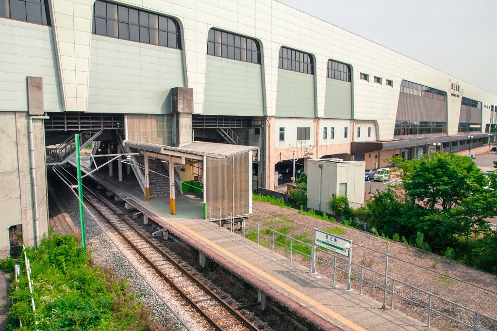 燕三条駅　JR弥彦線　新潟県燕市 by nyanta2030