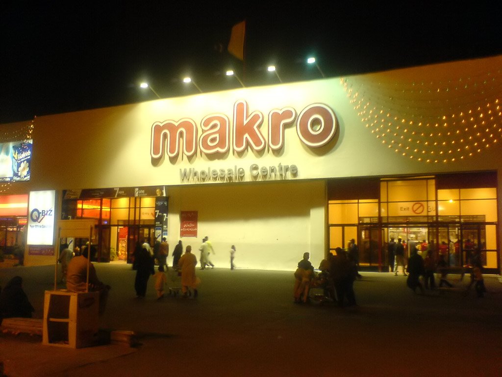 Makro Shopping Centre by ramizq1