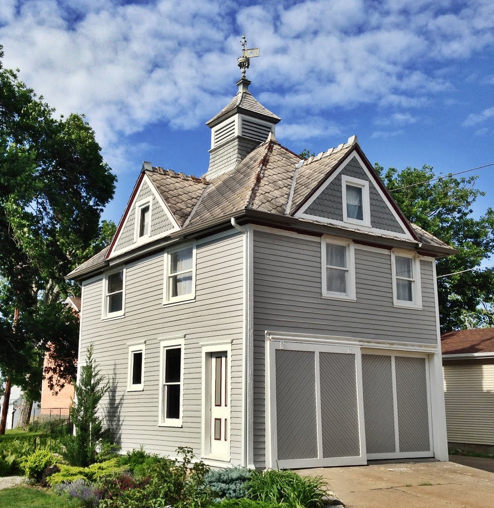 Frank G. Ray Carriage House by KingHawkFan