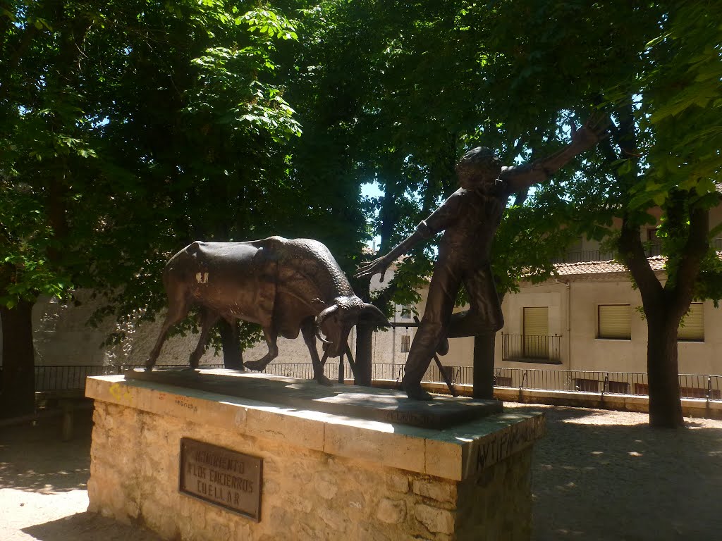 Homenaje a los encierros en Cuéllar by Felizrenedo