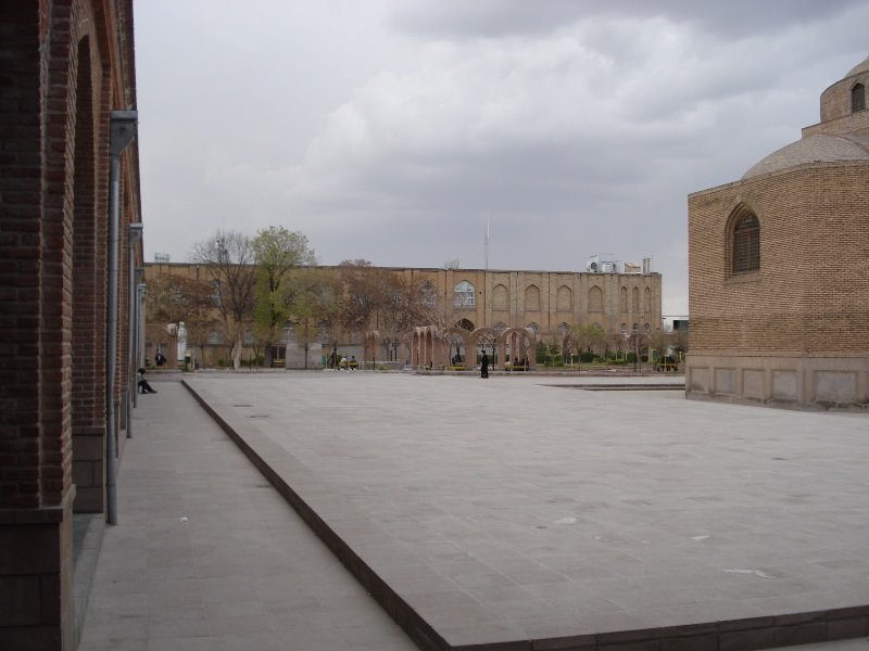 Monumental Blue Mosque-March2008 by Benyamin Tabrizi