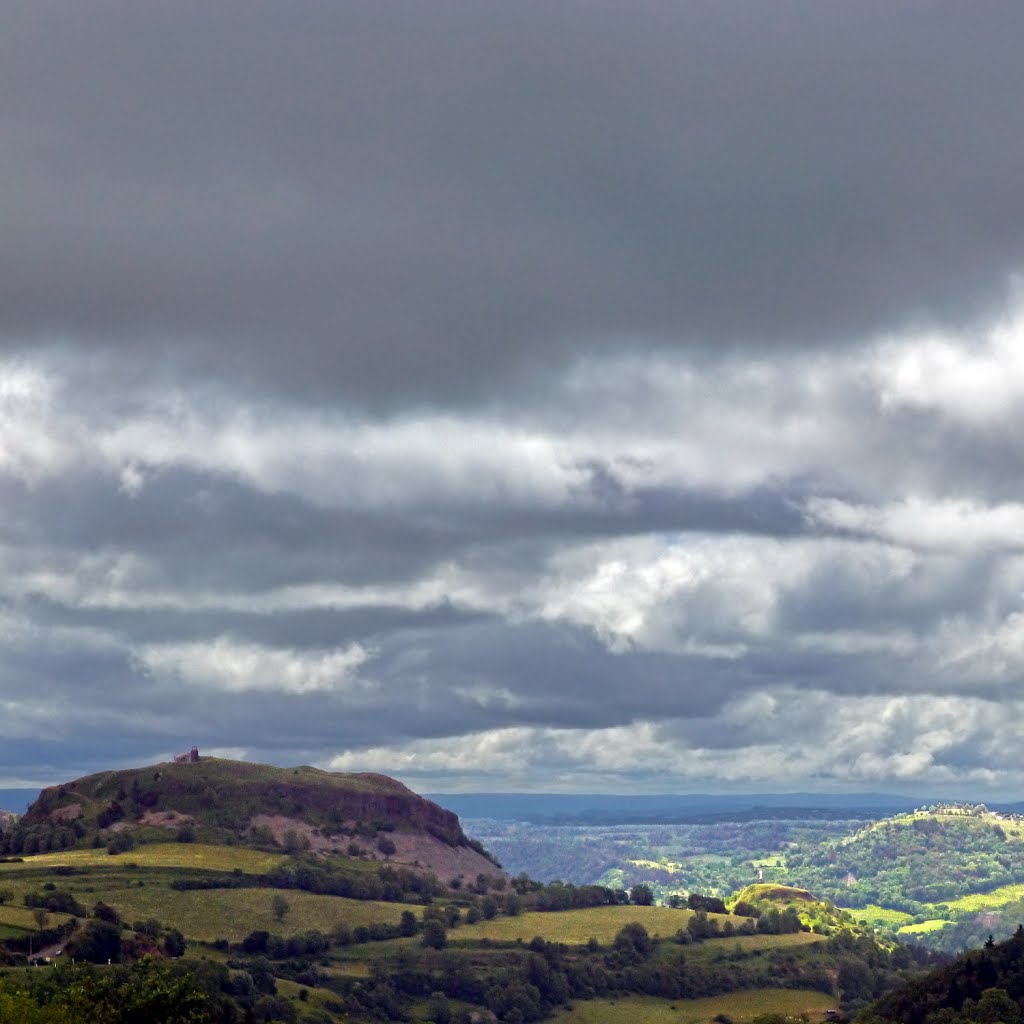 Chastel-sur-Murat, Cantal, France by Pom-Panoramio? YES !