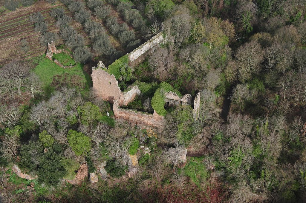 Castello dei Di Vico by ARCDOC Richard Holmgren