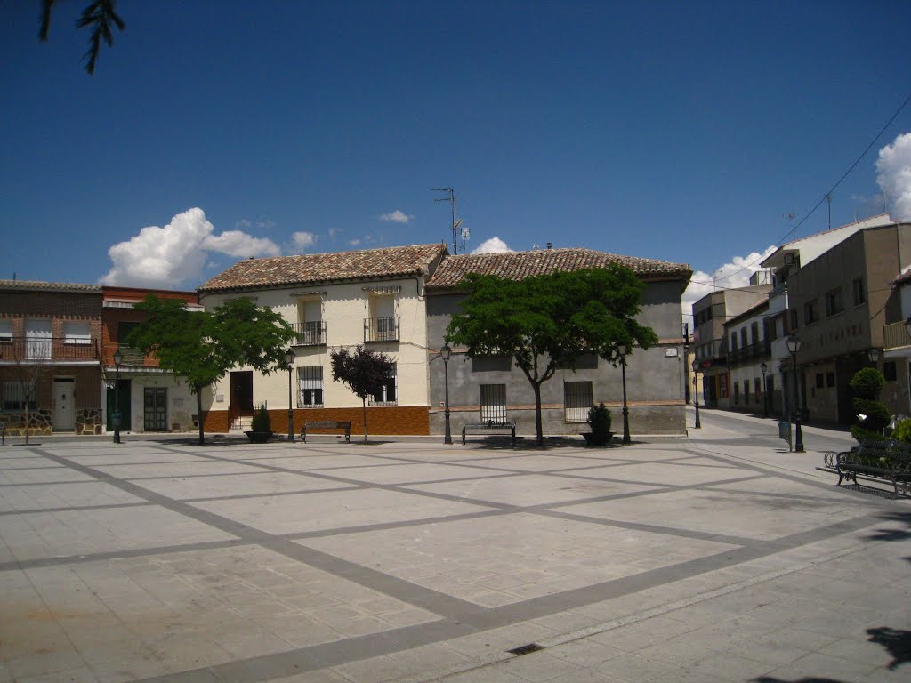 Esquivias (Castilla La-Mancha), Plaza España by nasenbaerdietzenbach