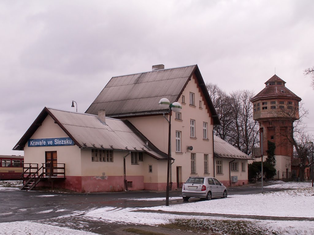 Nádraží a vodojem v Kravařích v prosinci 2005 I by FotoMor