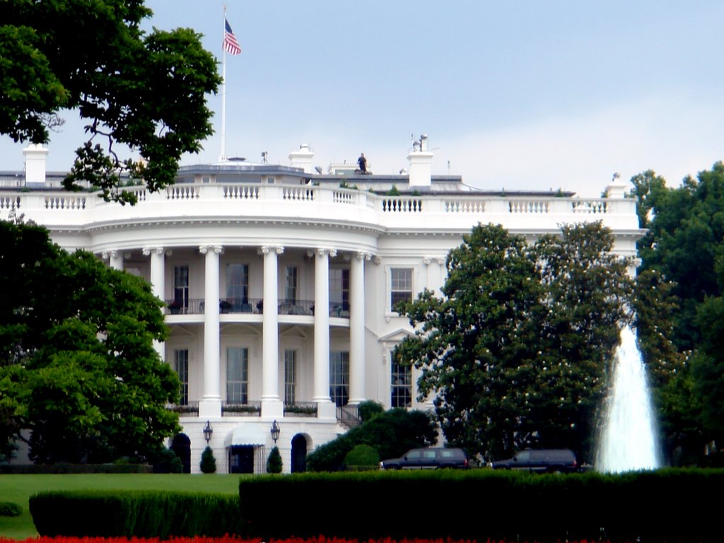 White house, Washington DC, USA by Sebastian M Carlosen…