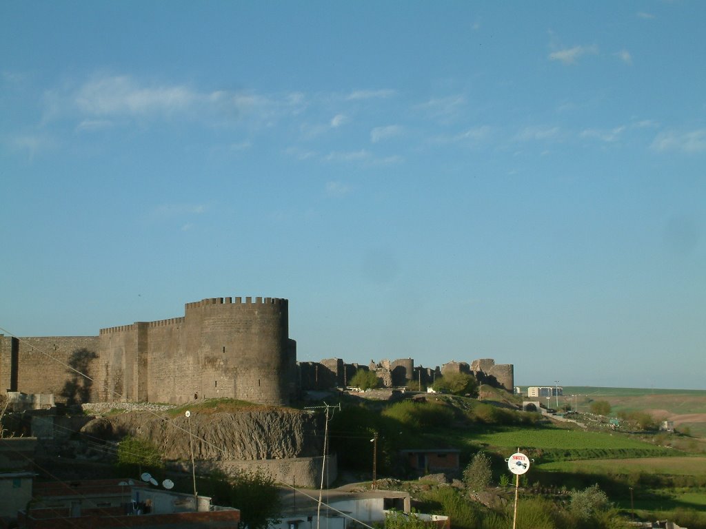 AMED-surên amedê/surlar/city walls by metin baran