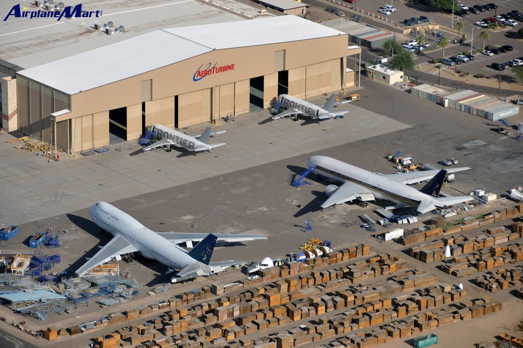 AeroTurbine Inc maintenance facility at Phoenix Goodyear Airport - Goodyear, AZ - USA (GYR / KGYR) [Nov 2012] by AirplaneMart