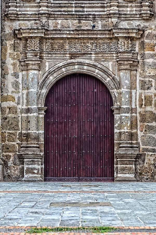 Capilla del Señor del Calvario by Javier García-Moreno E.