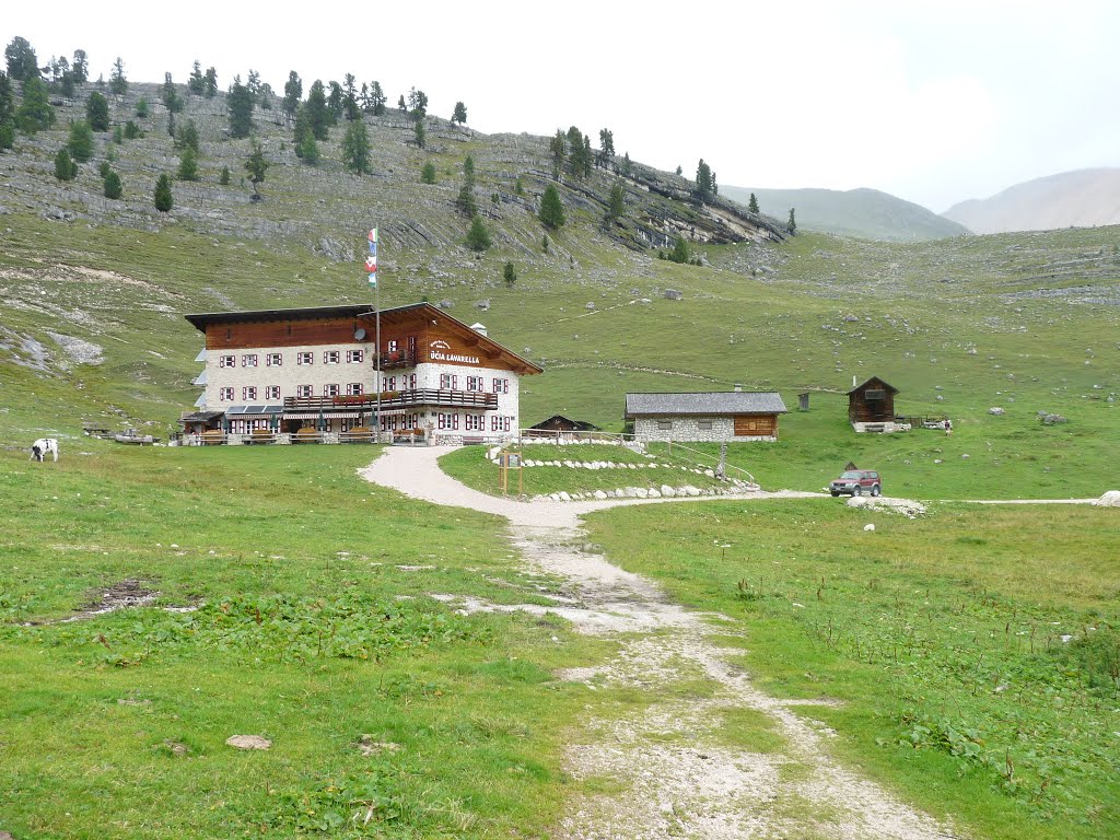 Rifugio La Varella by Lorenzo Colombo