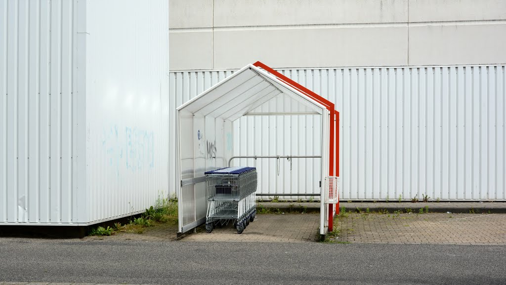 Parking & Supermarket, Hardterbroich- Pesch, Mönchengladbach, Deutschland by Norbert Kurpiers