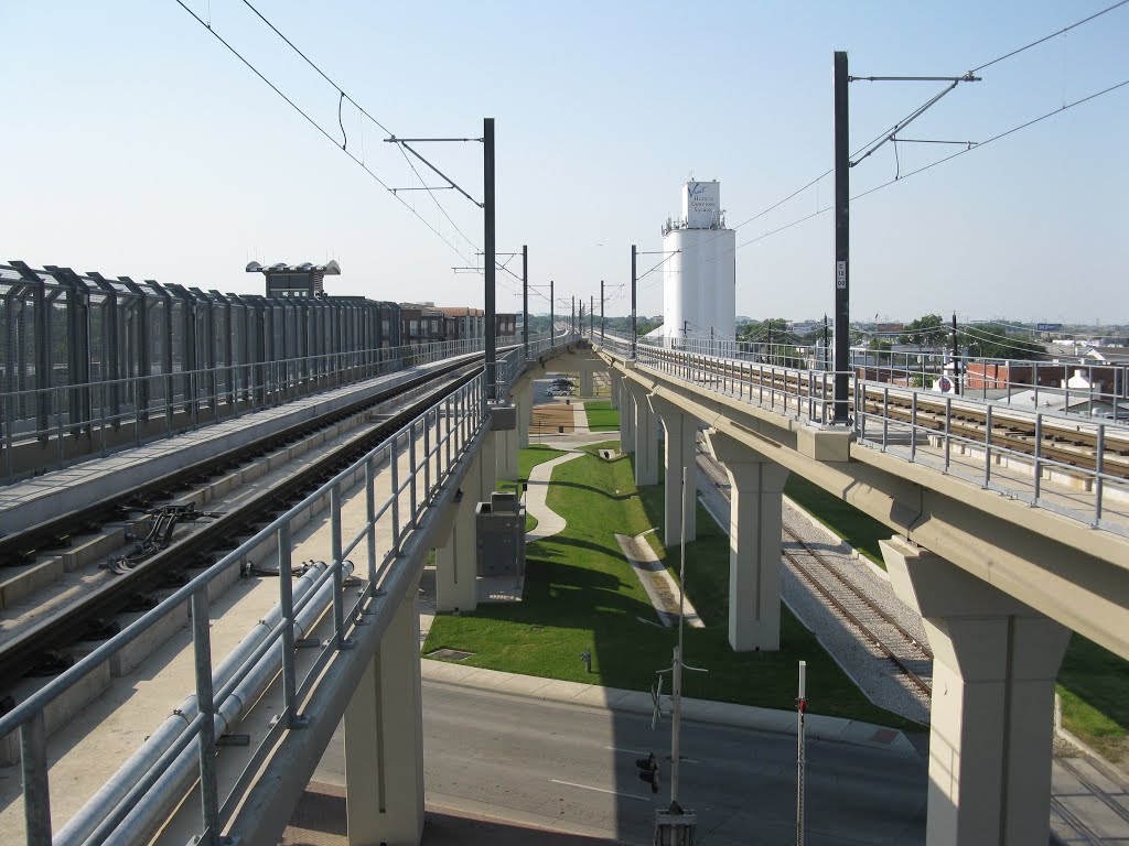 DART Light Rail by Ref Tom Green