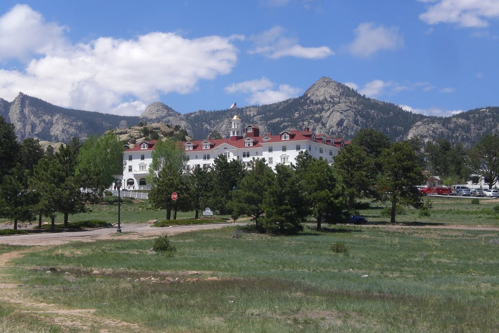 Stanley Hotel by AGW