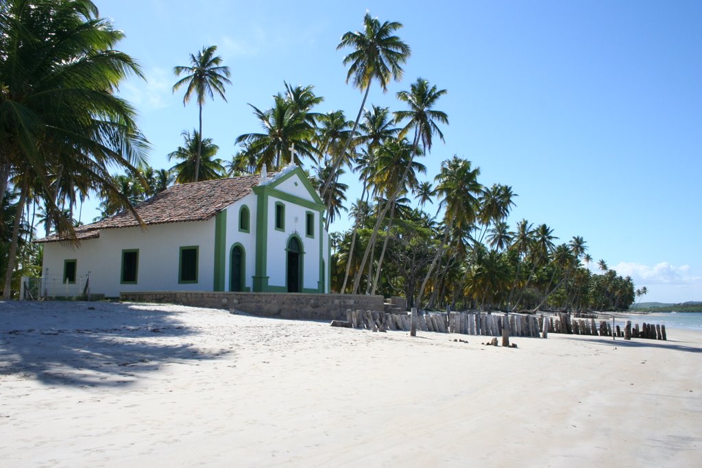 Capela na praia de Carneiros by chuanega